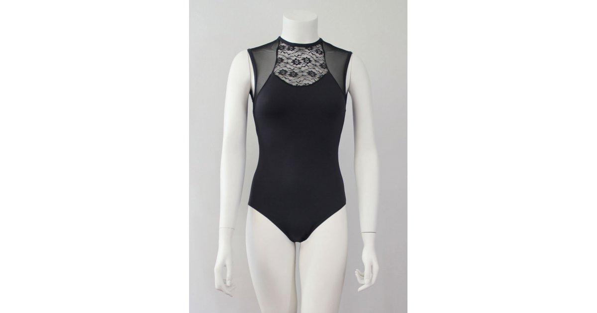 Maillot negro con encaje. Maillot negro con encaje.