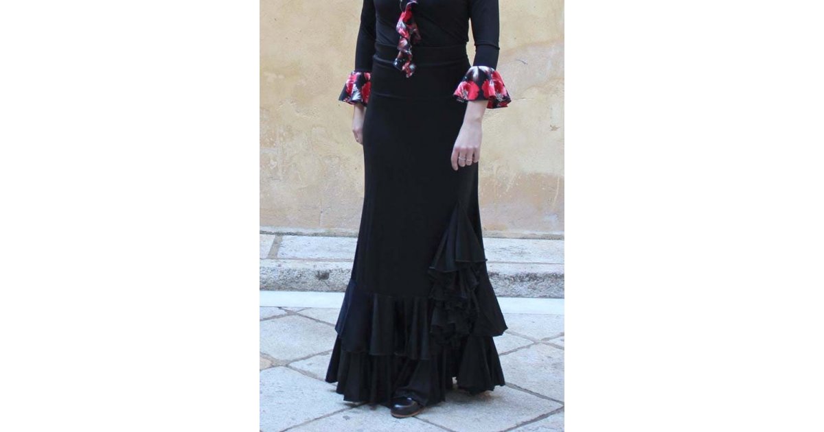 Flamenco skirt with 2 ruffles and chorrera