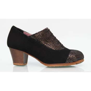 Professional black suede shoe with laces