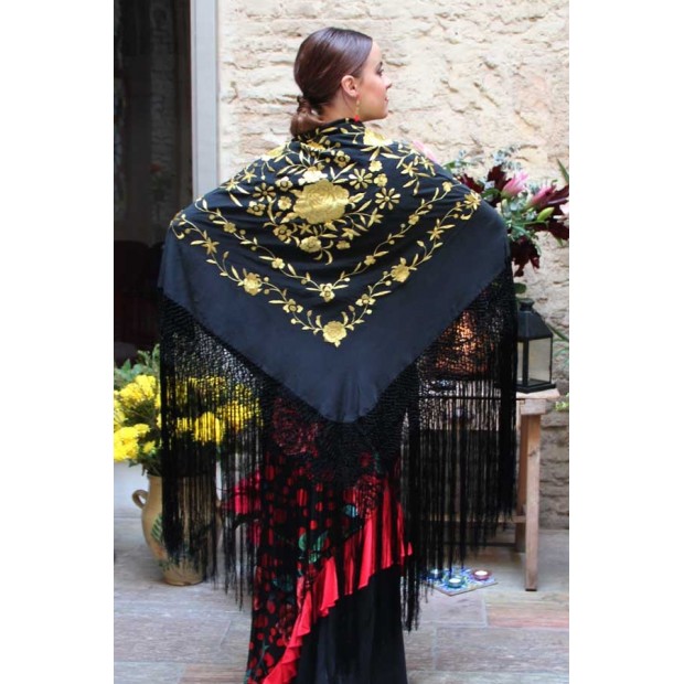 Mantón Negro Bordado a Mano Flores Oro y Flecos Negro 135 cm. Mantón Negro Bordado a Mano Flores Oro y Flecos Negro 135 cm.