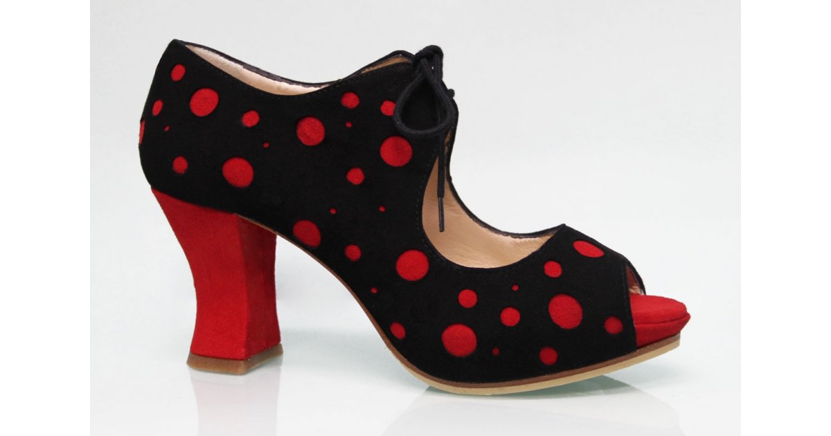 Zapato de Calle Ante Negro con Lunares Rojos Zapato de Calle Ante Negro con Lunares Rojos
