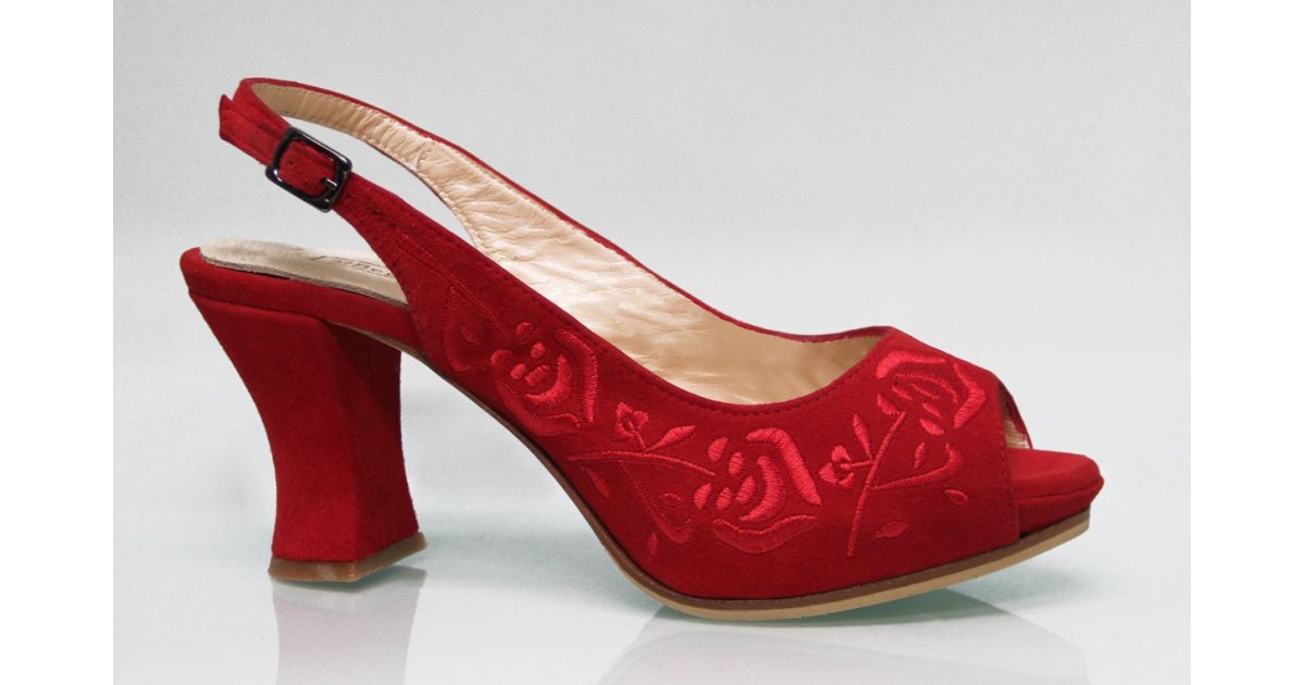 Zapato de Calle Ante Rojo Bordado Rojo Zapato de Calle Ante Rojo Bordado Rojo