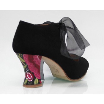 Chaussure de ville en daim noire avec nœud