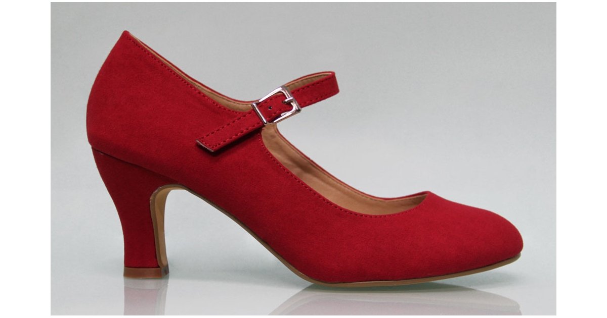 Chaussure de flamenco en daim rouge Chaussure de flamenco en daim rouge