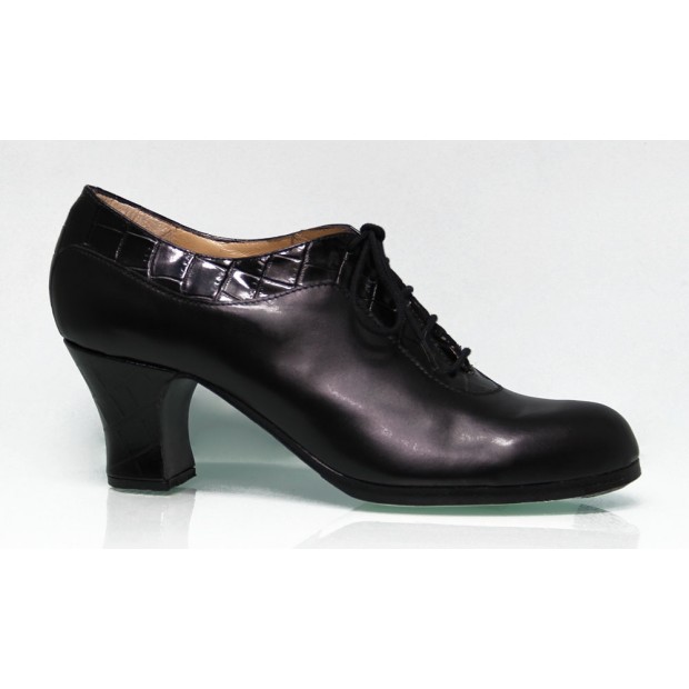 Professional Flamenco Dance Shoe with combined black and coconut leather