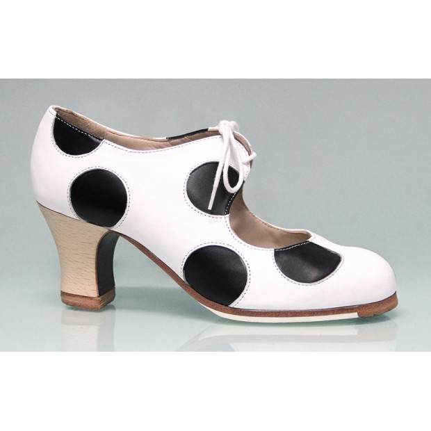 Zapato De Baile Flamenco Profesional Piel Blanco y Negro Zapato De Baile Flamenco Profesional Piel Blanco y Negro