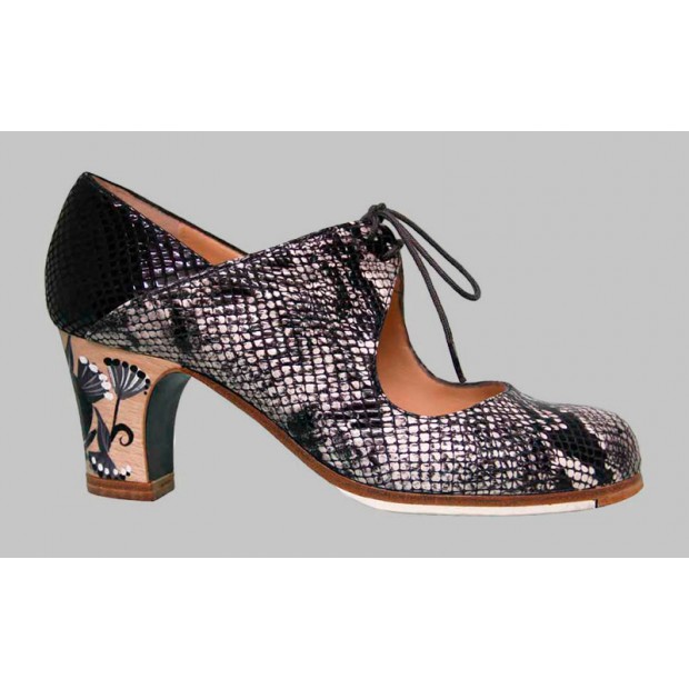 Zapato de baile flamenco...