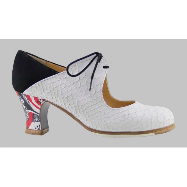 Zapato de baile flamenco...
