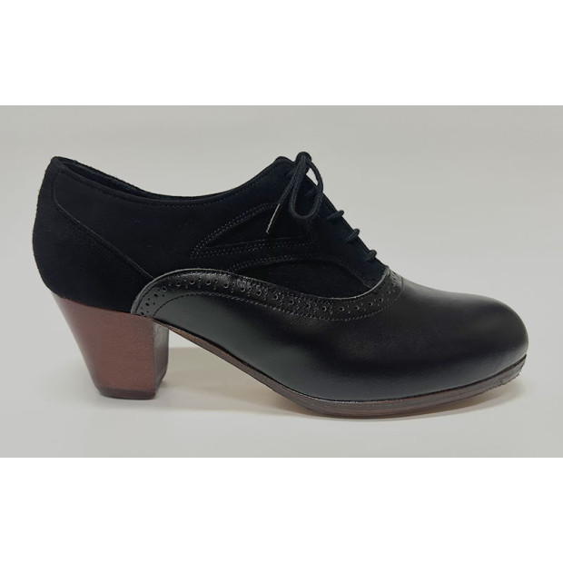 Zapato de baile flamenco...